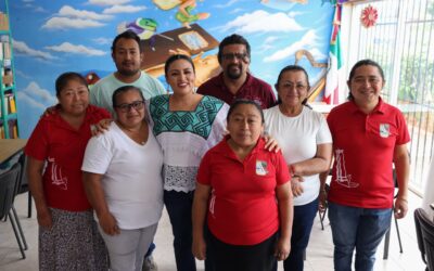 ENTREGA BLANCA MERARI SILLAS PARA FORTALECER ESPACIOS EDUCATIVOS EN LEONA VICARIO