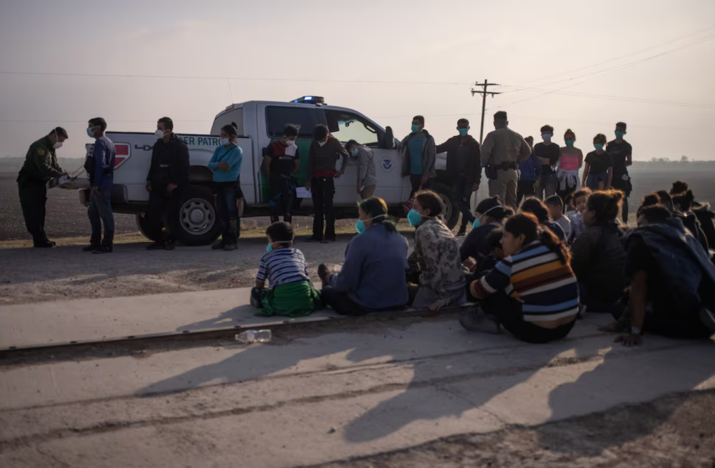 Migrant children in the US: Crisis over detentions
