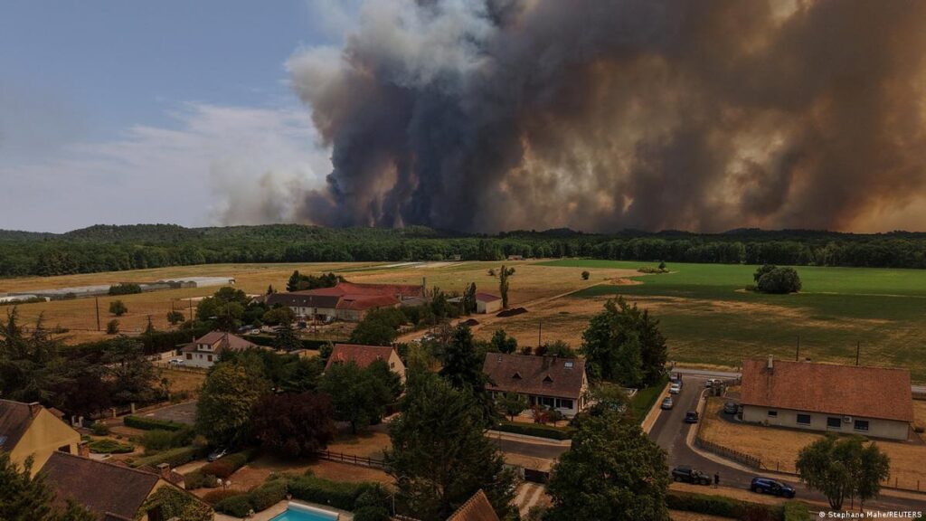 Fontainebleau Forest suffers severe wildfire