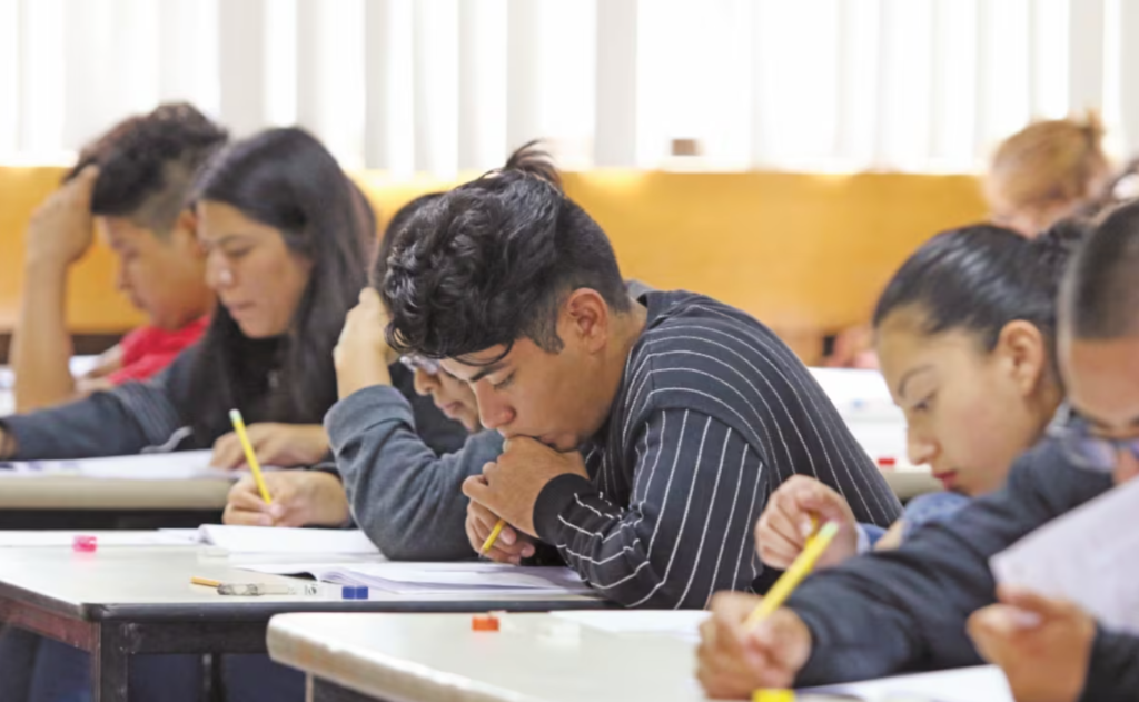 UNAM exam turns in-person after online fraud